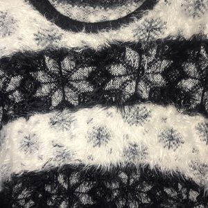 Snow flake sweater